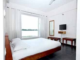 Grande West Face, Kochi 2